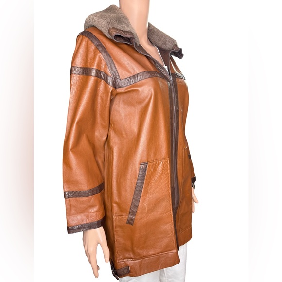 Vegan Leather Long Coat with Faux Fur Collar Medium - Picture 3 of 5